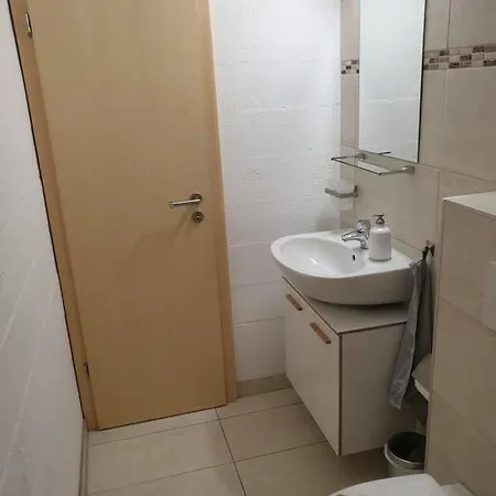 Agreable Avec Acces Independant. Yverdon-les-Bains
